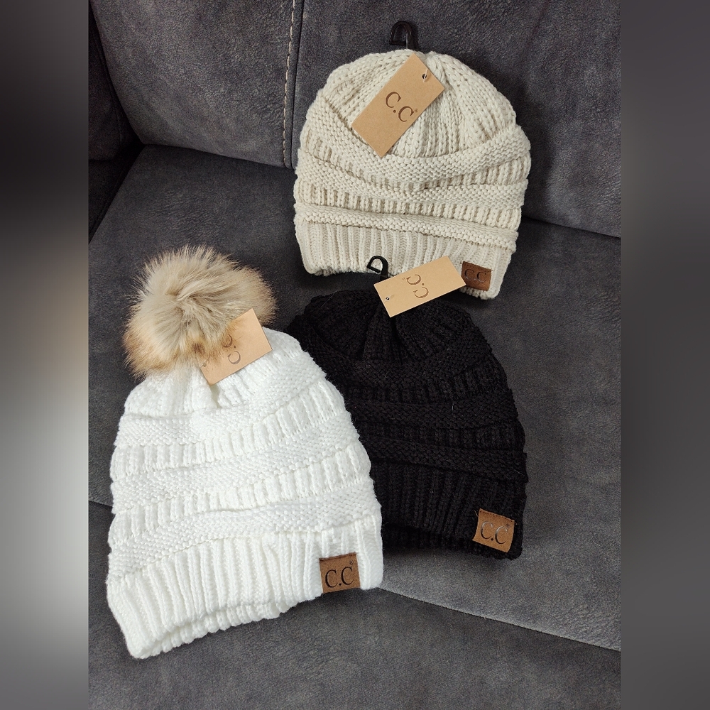 Adult CC hats 3 Pz set white, black, nude adult size new with tags